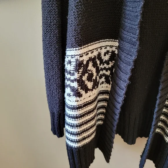 a.n.a Vintage Inspired B&W Duster - Picture 3 of 5